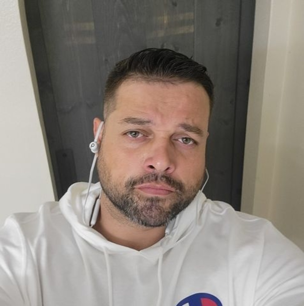 Meet your Posher, Ezekiel